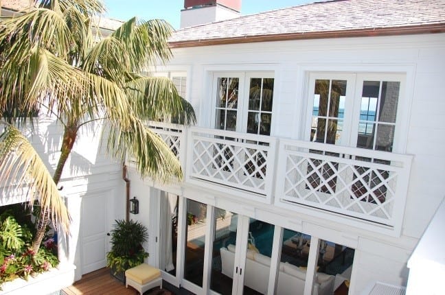 This Malibu beach house was specified with Dynamic’s painted Accoya wood windows & doors
