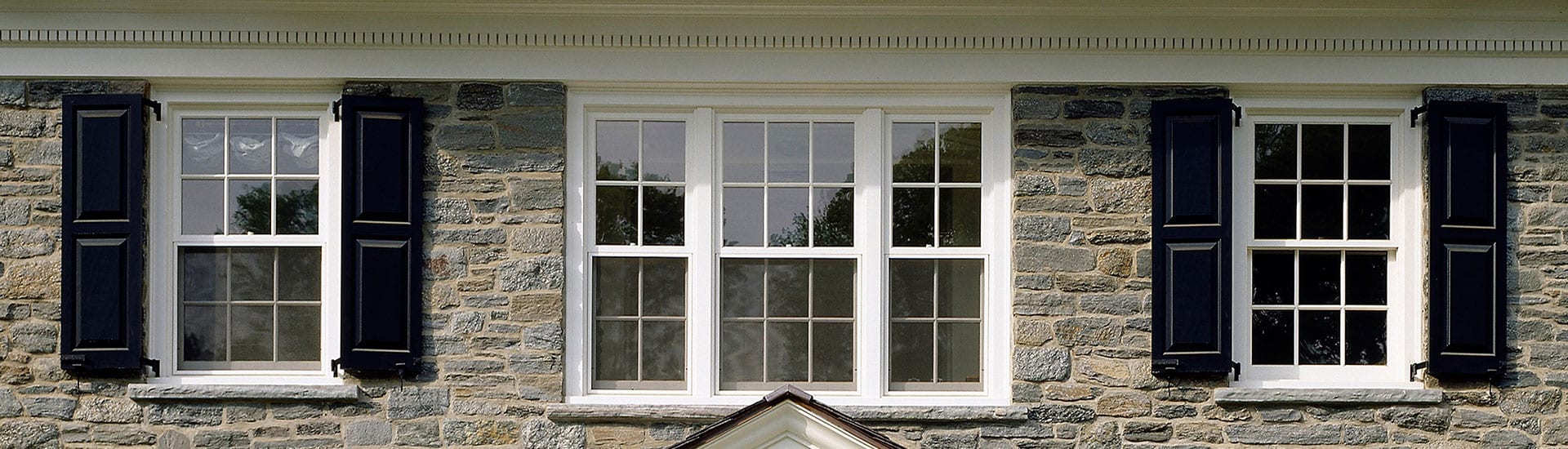 double-hung-windows-with-screen-1920x550 Double hung windows with integrated screens